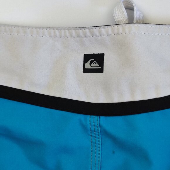 Quiksilver board shorts blue with stripes men's size L - XL ? - Picture 4 of 10
